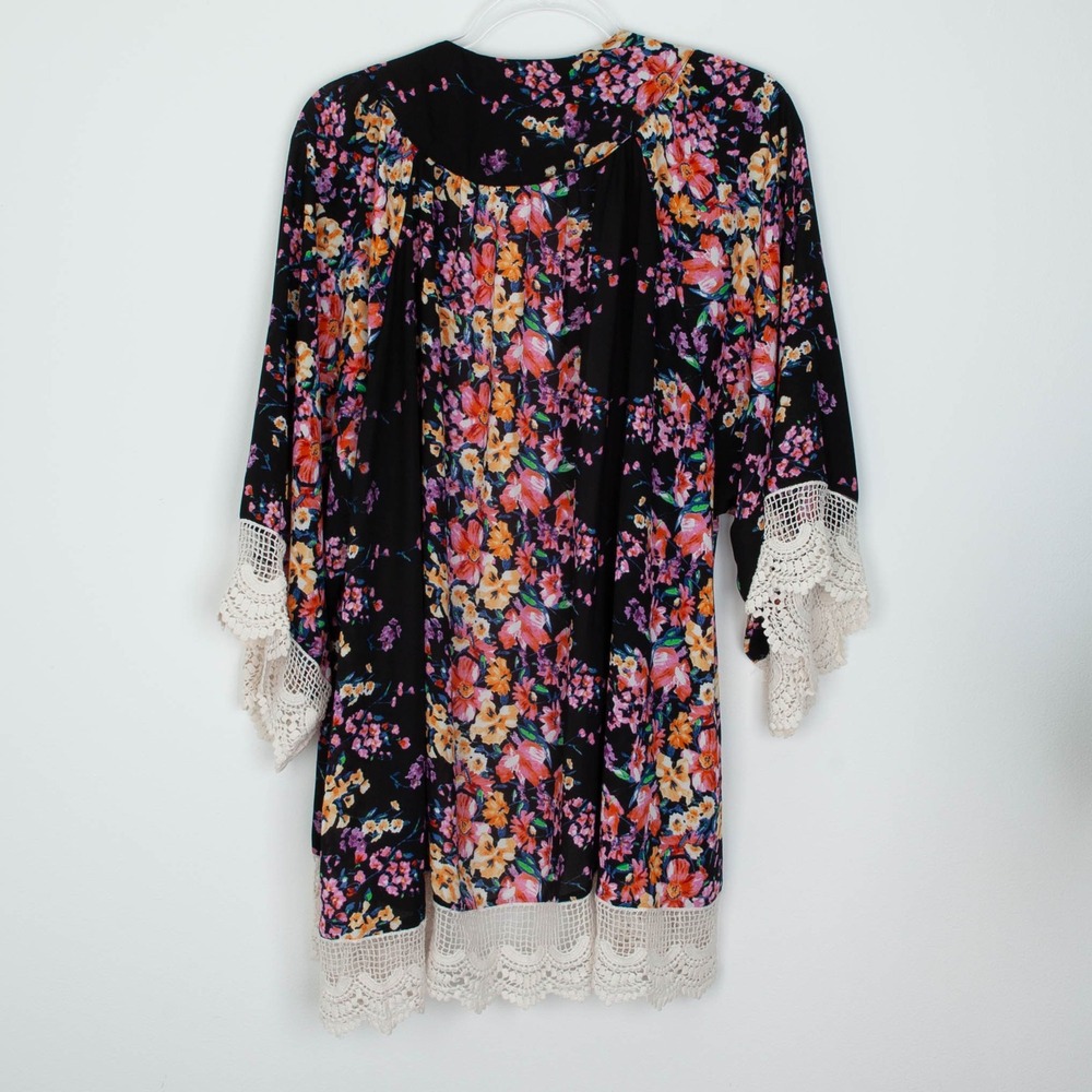 Umgee Black Floral Lace Trim Kimono Cardigan Duster Womens Size S/M Cottagecore - Picture 8 of 10
